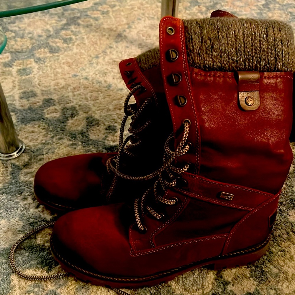 Remonte Tex red boots